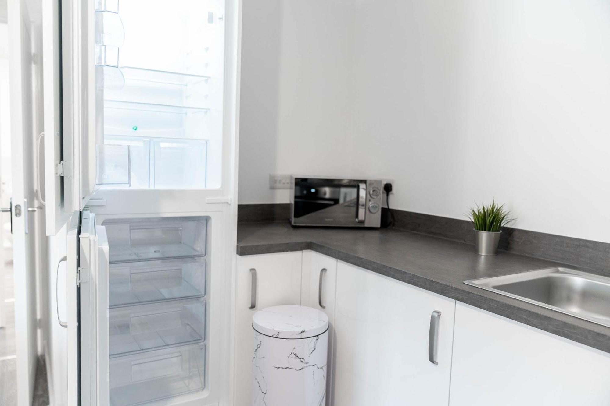 Apartment In Selly Oak - Parking Included 20Cc Birmingham Eksteriør billede
