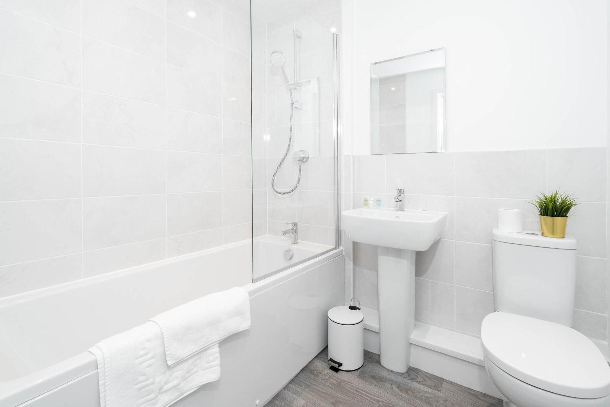 Apartment In Selly Oak - Parking Included 20Cc Birmingham Eksteriør billede